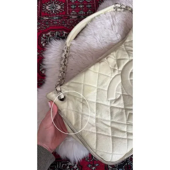 Vintage Chanel Ivory Quilted Caviar Leather Zip Expandable Shoulder Purse - Picture 11 of 15